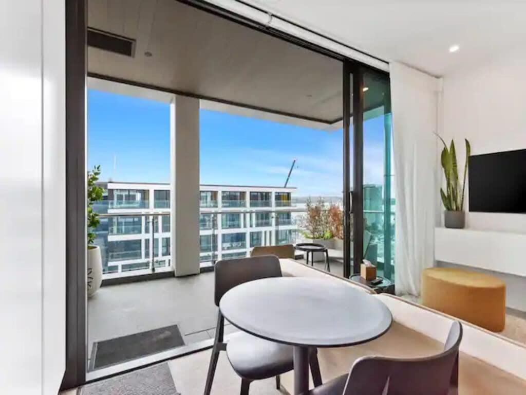 Sleek Modern Studio With Balcony Auckland Luaran gambar